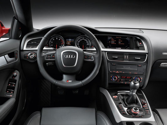 Interior Automiete - Mietwagen Bern Baeren Mobility - Mietwagenbern